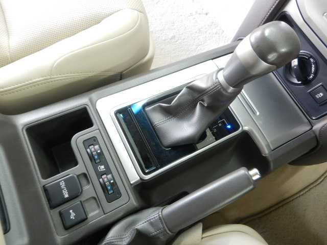 Toyota Land Cruiser Prado 9