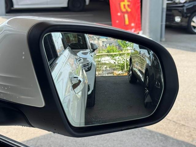 Mercedes-Benz GLC 8