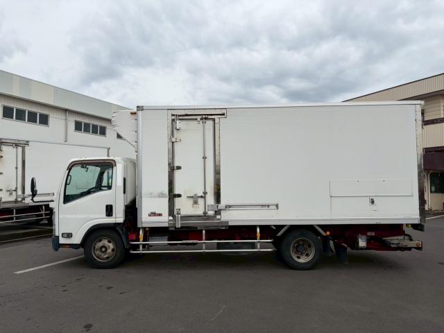 Isuzu Elf 6