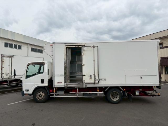 Isuzu Elf 7
