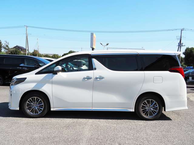Toyota Alphard 8