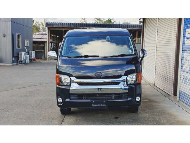 Toyota Hiace 6