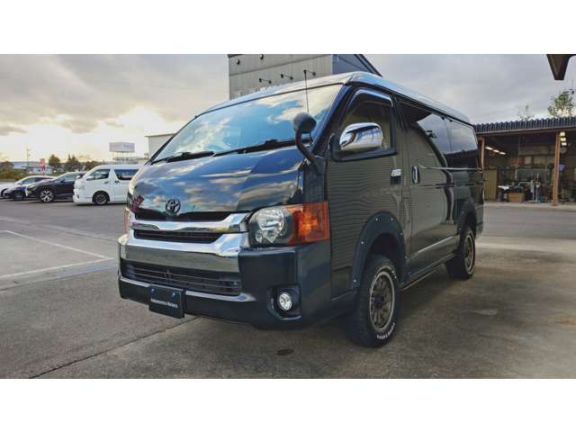 Toyota Hiace 7