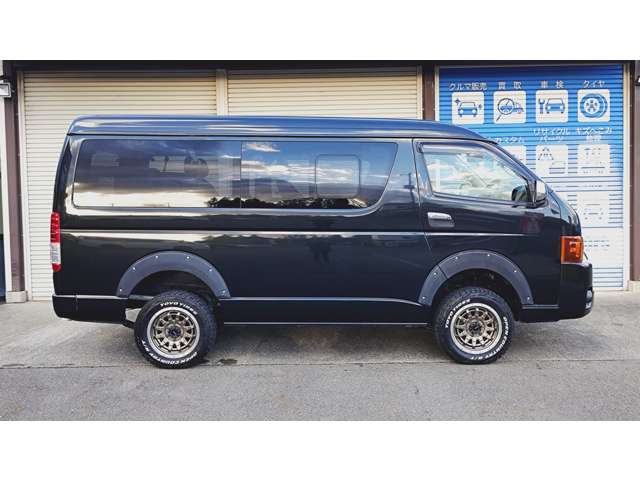 Toyota Hiace 8