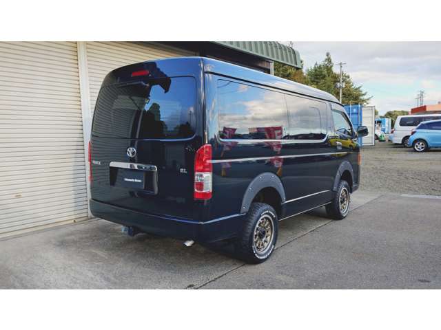 Toyota Hiace 9