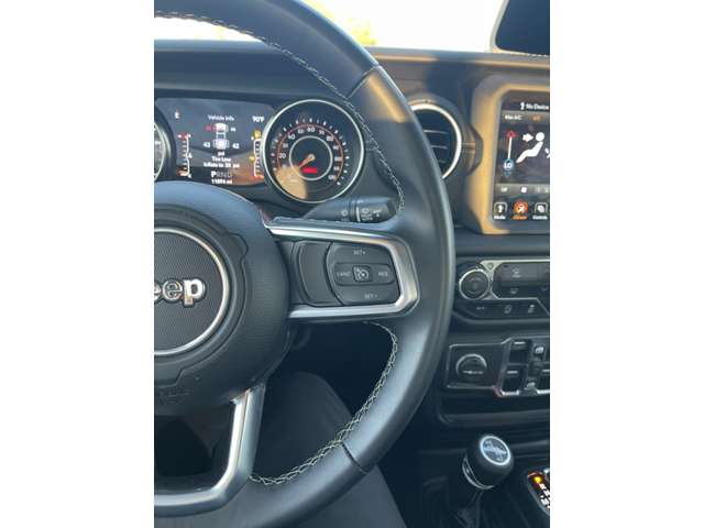Jeep Gladiator 10