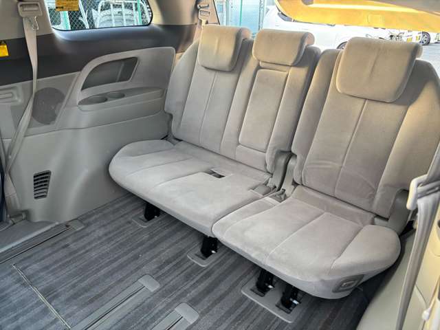Toyota Estima 11