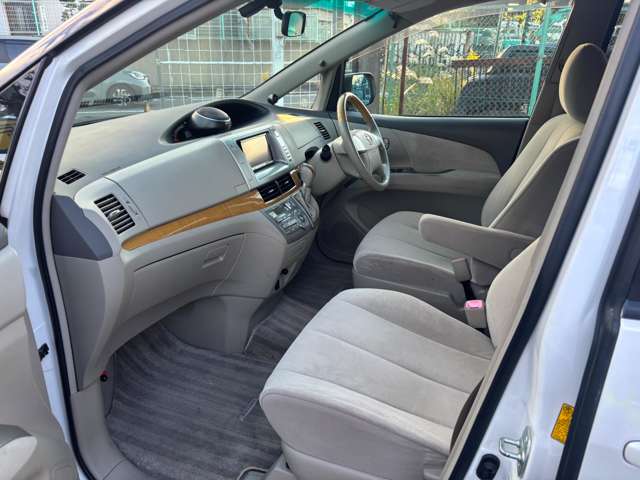 Toyota Estima 9