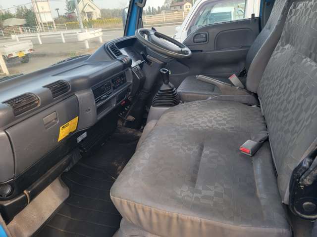 Isuzu Elf 10