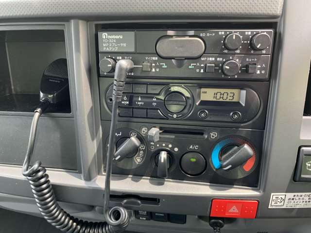 Isuzu Elf 12