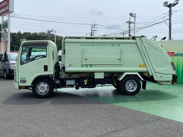 Isuzu Elf 2