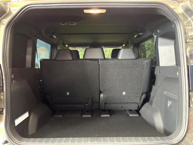 Toyota Land Cruiser FJ 10