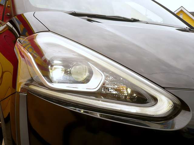 Toyota Sienta 12