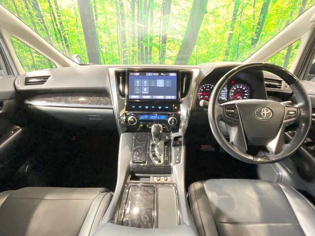 Toyota Alphard 2