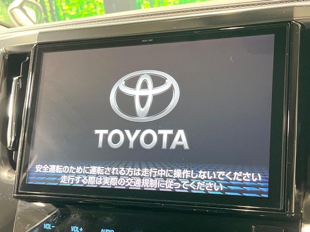 Toyota Alphard 3