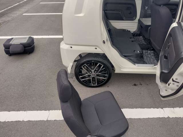 Daihatsu ネイキッド 10