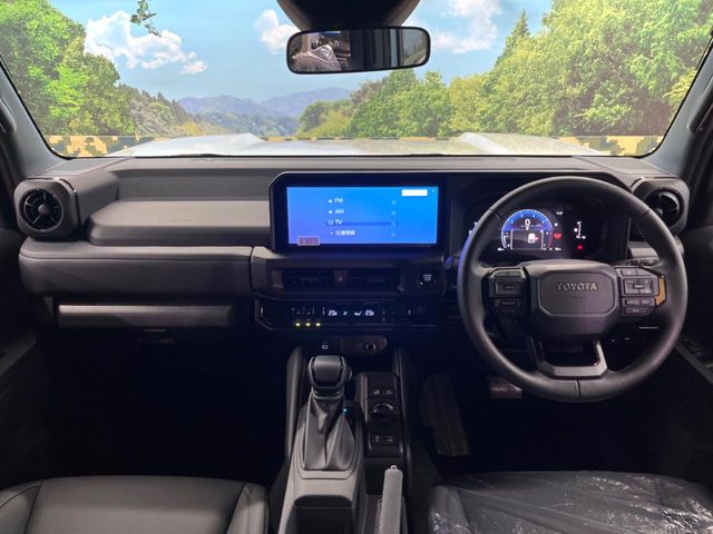 Toyota Land Cruiser FJ 2