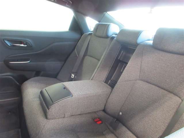 Toyota Crown Crossover 10