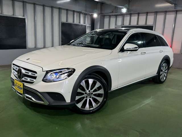 Mercedes-Benz E-Class All-Terrain 2