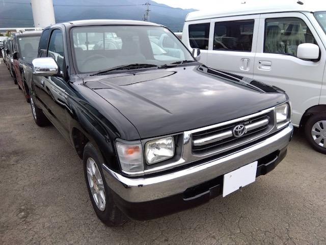 Toyota Hilux 4