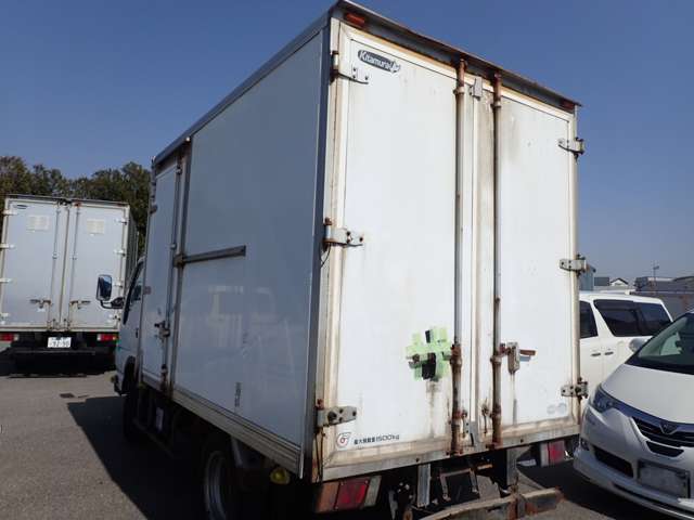 Isuzu Elf 6