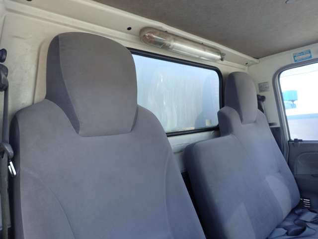 Isuzu Elf 10