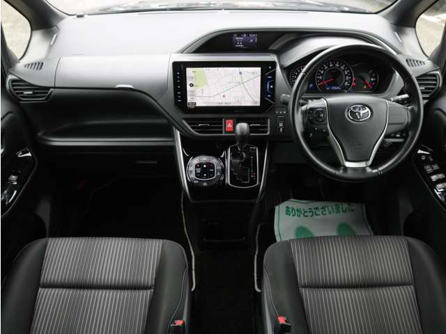 Toyota Voxy 5