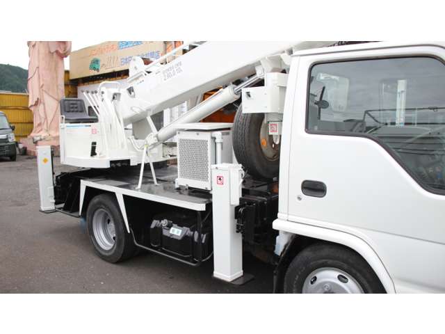 Isuzu Elf 3