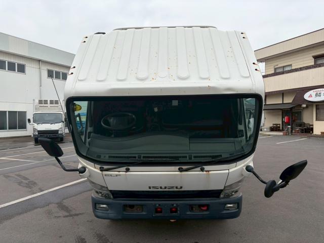 Isuzu Elf 4