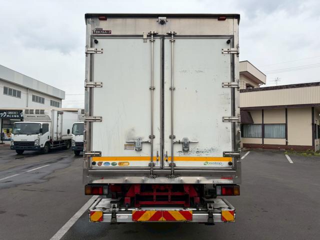 Isuzu Elf 9