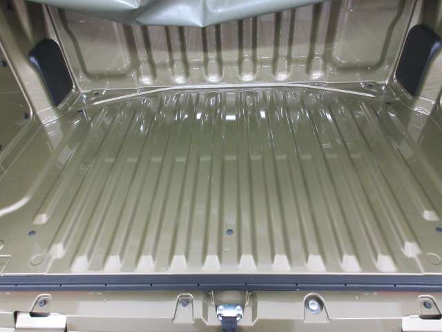 Daihatsu Hijet Deck Van 11