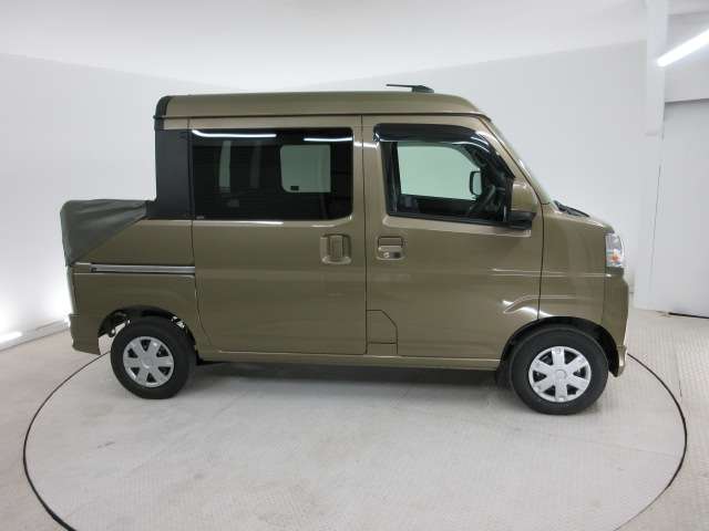 Daihatsu Hijet Deck Van 4