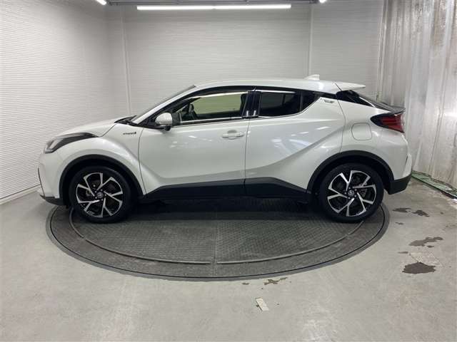 Toyota C-HR 2