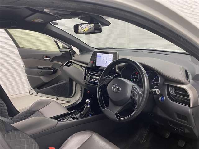 Toyota C-HR 10