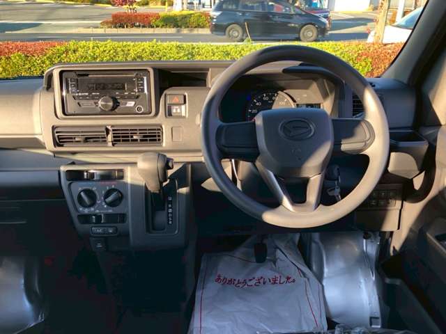 Daihatsu Hijet Cargo 9