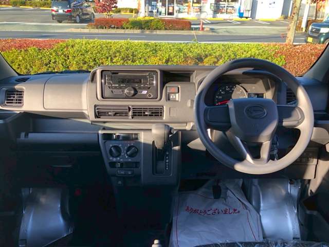 Daihatsu Hijet Cargo 10