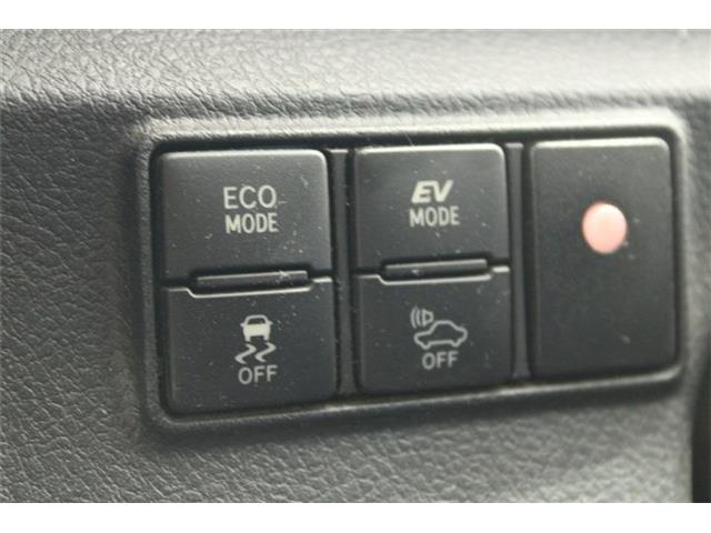 Toyota Sienta 4