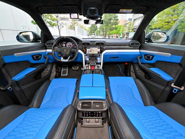 Lamborghini ウルス 11