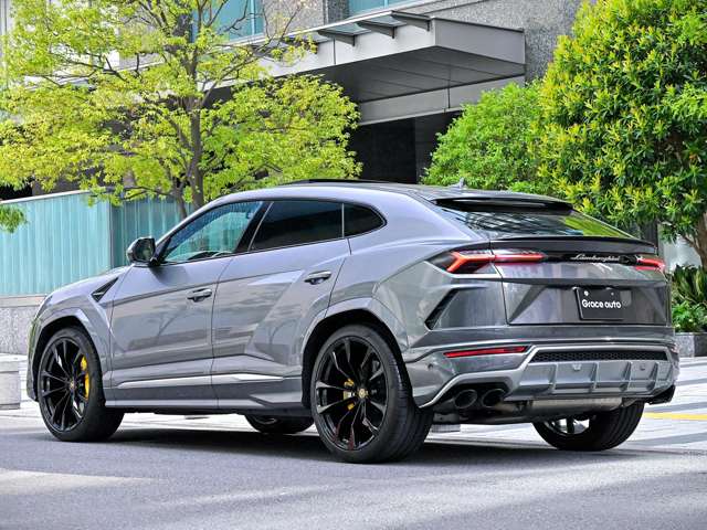 Lamborghini ウルス 5