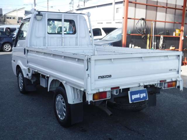 Mazda Bongo Truck 4