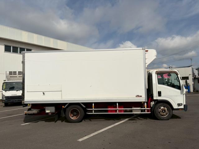 Isuzu Elf 7