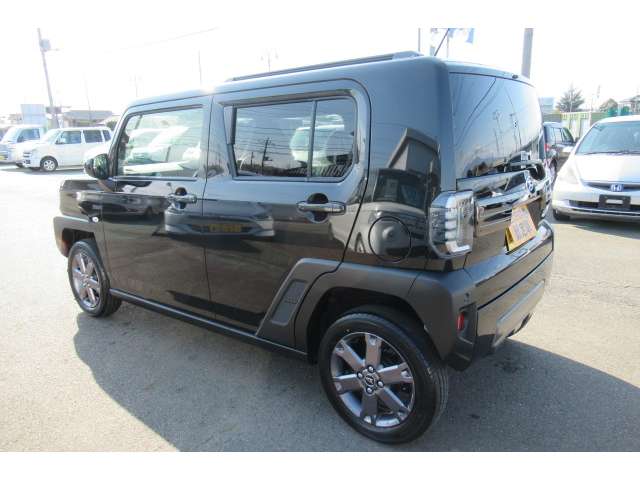 Daihatsu Taft 7