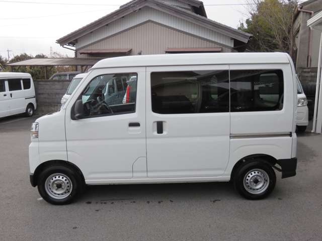 Daihatsu Hijet Cargo 7