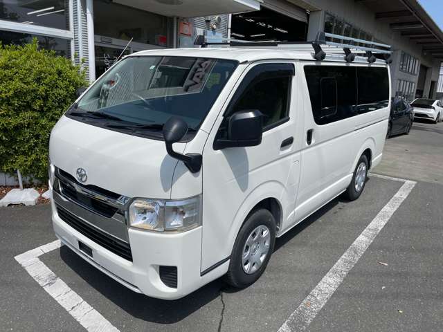 Toyota Hiace Van 2