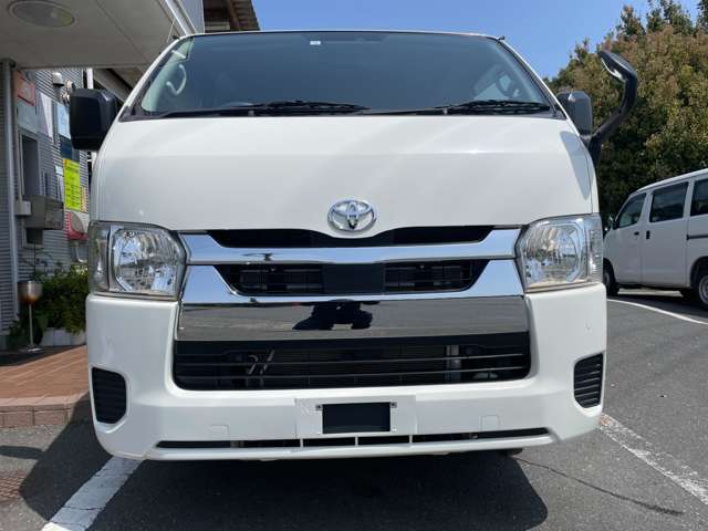 Toyota Hiace Van 3