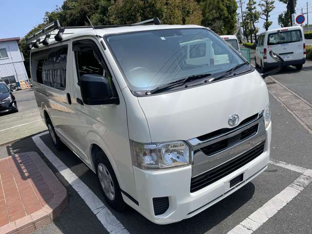 Toyota Hiace Van 6