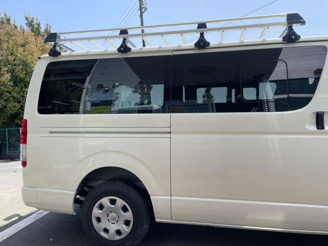 Toyota Hiace Van 8