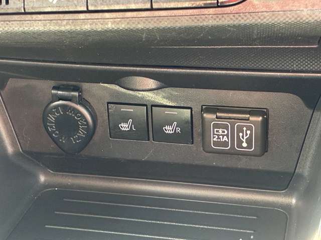 Daihatsu Rocky 4