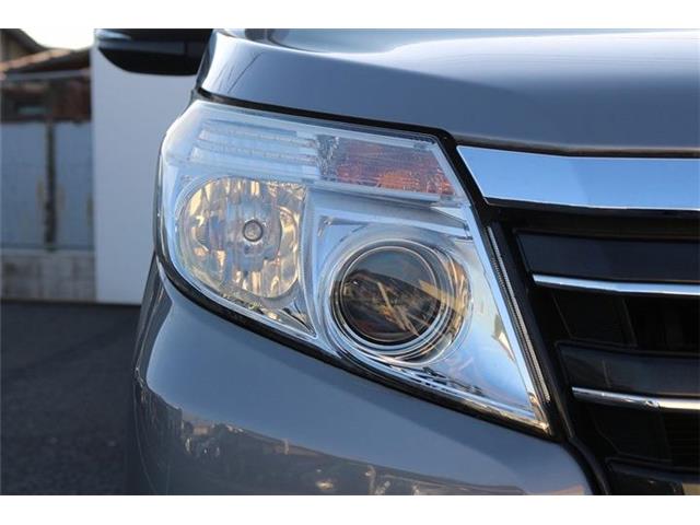 Toyota Noah 12