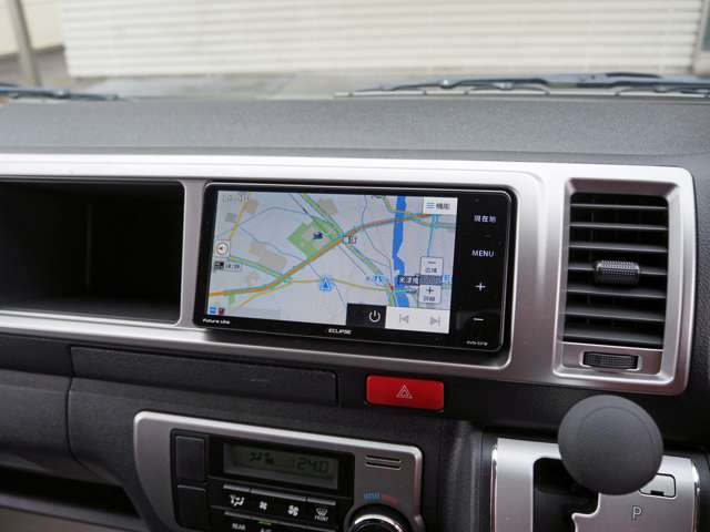 Toyota Hiace Van 4